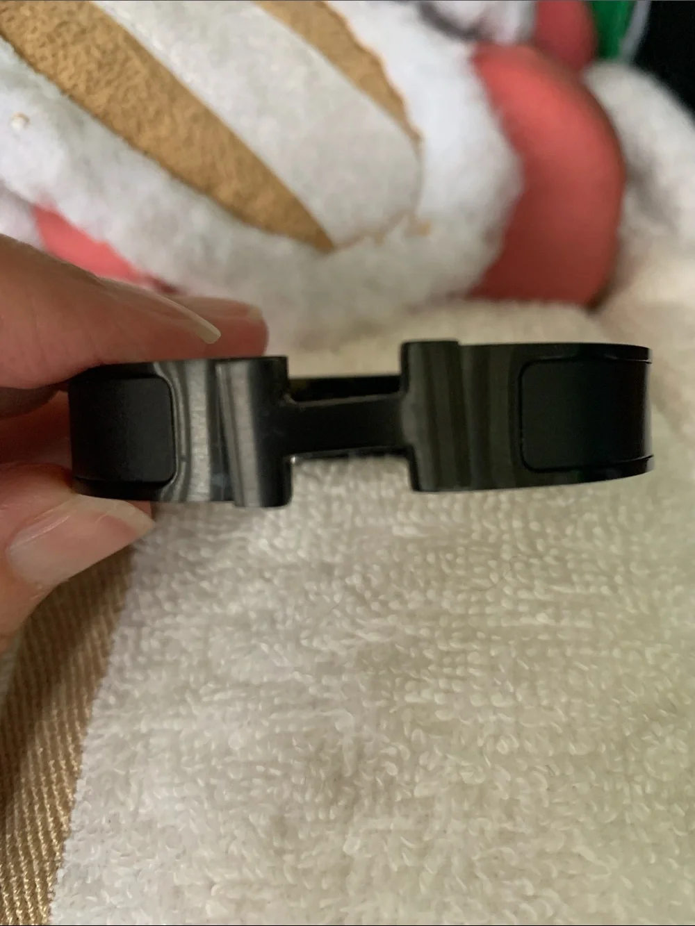Black Metal H clasp Bracelet